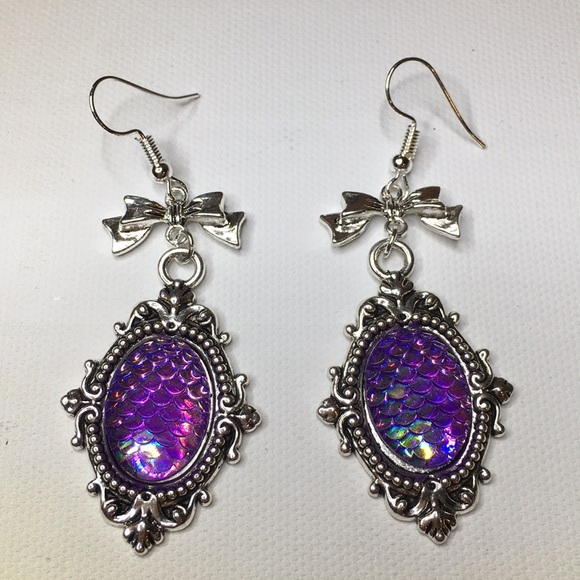 Mermaid Scales Earrings - Picture 5 of 9